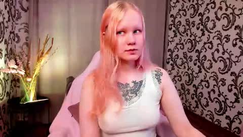 Annie online show from 09/24/25, 03:10