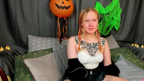 Annie online show from 10/29/25, 03:09