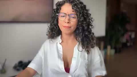 Kloe online show from 10/28/25, 04:53