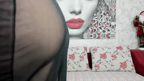 Snapshot of illegalbeauty87 chatting on 01/02/25, 08:02 Ingrid or more easier...Miss GoDDess Mistress online show from 01/02/25, 08:02