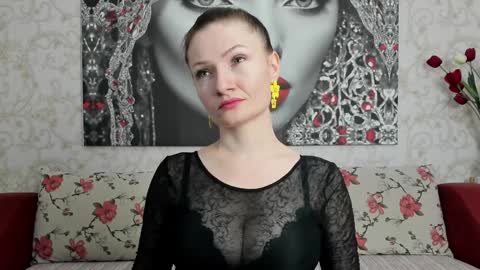 Snapshot of illegalbeauty87 chatting on 01/26/25, 09:07 Ingrid or more easier...Miss GoDDess Mistress online show from 01/26/25, 09:07