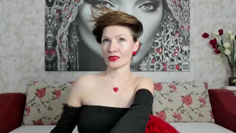 Snapshot of illegalbeauty87 chatting on 03/01/25, 05:27 Ingrid or more easier...Miss GoDDess Mistress online show from 03/01/25, 05:27
