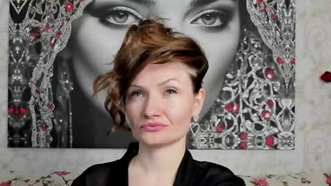 Snapshot of illegalbeauty87 chatting on 03/03/25, 03:08 Ingrid or more easier...Miss GoDDess Mistress online show from 03/03/25, 03:08