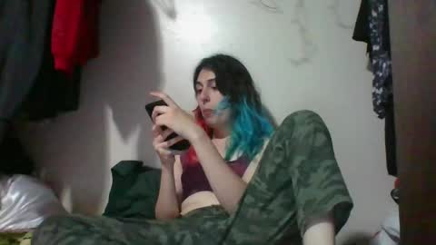 Snapshot of illlypad_lilac chatting on 06/08/26, 02:45 Lilly online show from 06/08/26, 02:45