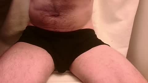 illubricat online show from 12/31/24, 05:00