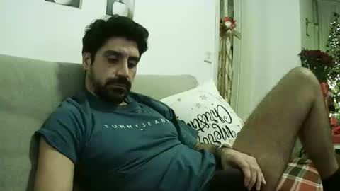 Snapshot of ilmangj90 chatting on 12/14/25, 04:23 ilmangj90 online show from 12/14/25, 04:23