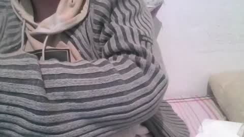 Snapshot of ilovebigass04 chatting on 12/15/24, 08:19 yunstud online show from 12/15/24, 08:19