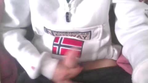 Snapshot of ilovebigass04 chatting on 11/16/25, 07:58 yunstud online show from 11/16/25, 07:58