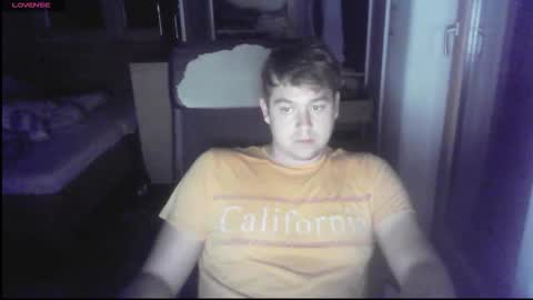 Snapshot of iloveyoutoo2000 chatting on 09/23/25, 05:38 iloveyoutoo2000 online show from 09/23/25, 05:38