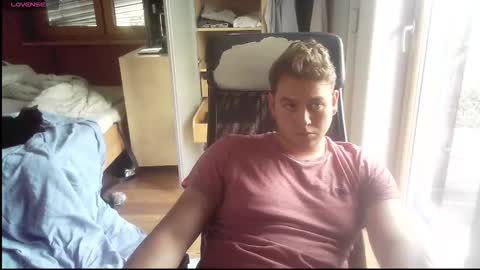 Snapshot of iloveyoutoo2000 chatting on 09/26/25, 12:53 iloveyoutoo2000 online show from 09/26/25, 12:53