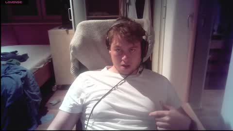 Snapshot of iloveyoutoo2000 chatting on 10/08/25, 05:54 iloveyoutoo2000 online show from 10/08/25, 05:54