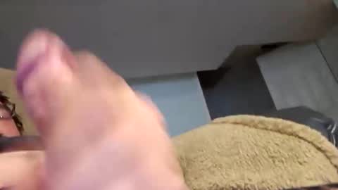 iluvlickingaholes9669 online show from 12/16/25, 05:01