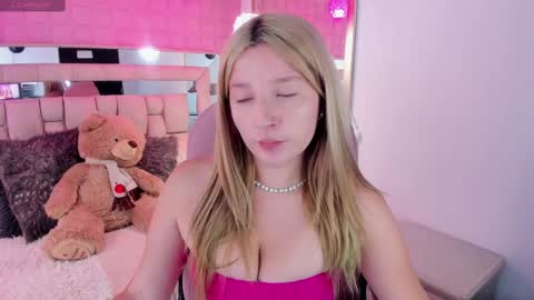 Ange online show from 09/25/25, 01:48