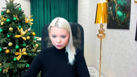 Roxy online show from 12/08/24, 07:22