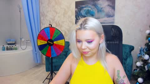 Roxy online show from 12/23/24, 02:13