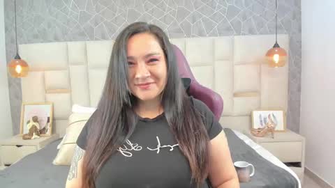 Snapshot of im_alaya chatting on 09/24/25, 03:54 Alaya online show from 09/24/25, 03:54