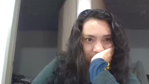 Snapshot of im_alaya chatting on 10/15/25, 08:42 Alaya online show from 10/15/25, 08:42