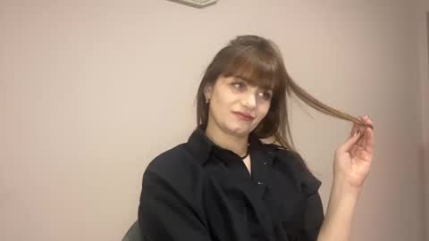 Snapshot of im_alisa_ chatting on 10/28/25, 09:57 Alisa online show from 10/28/25, 09:57