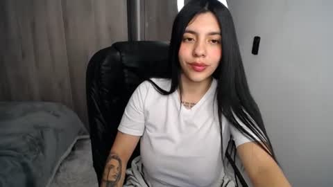 Alyn online show from 07/27/26, 07:54