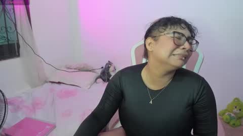 Angela online show from 09/26/25, 02:04