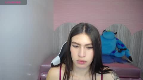 Snapshot of im_anny_t chatting on 10/24/25, 12:12 Anny online show from 10/24/25, 12:12