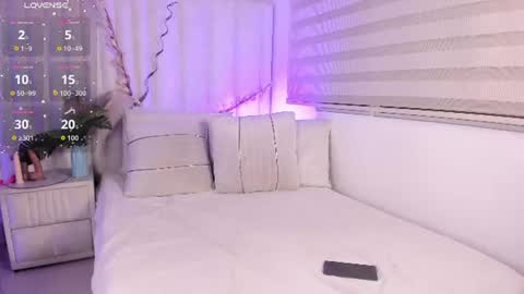 im_ariana_ online show from 07/11/26, 08:11