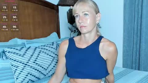 Christine -  online show from 11/14/25, 01:10