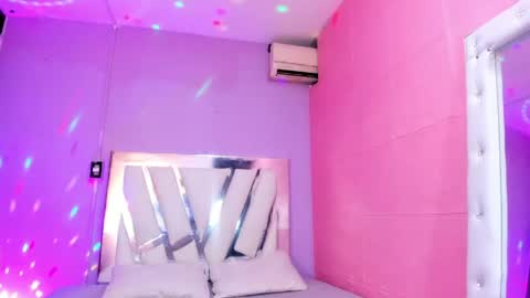 im_brittany_333 online show from 05/15/26, 11:23