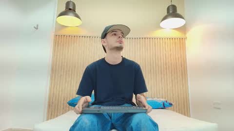 BULL online show from 12/18/25, 03:07