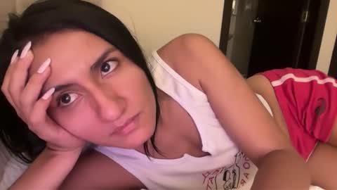 Snapshot of im_dayana chatting on 09/27/25, 03:55 instagram online show from 09/27/25, 03:55