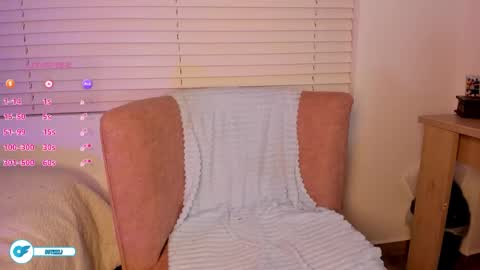 Snapshot of im_eli1 chatting on 09/15/25, 03:28 Eli online show from 09/15/25, 03:28