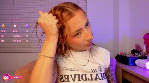 Snapshot of im_eli1 chatting on 10/14/25, 03:07 Eli online show from 10/14/25, 03:07