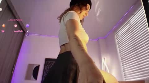 Snapshot of im_eli1 chatting on 12/04/25, 08:39 Eli online show from 12/04/25, 08:39