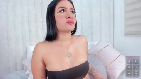 Snapshot of im_giselle_ chatting on 10/30/25, 06:15 Giselle online show from 10/30/25, 06:15