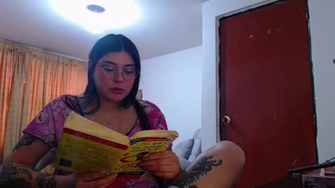 Snapshot of im_hanna_x2 chatting on 10/30/25, 06:52 Hanna online show from 10/30/25, 06:52