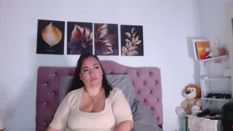 Hellen online show from 10/22/25, 09:20