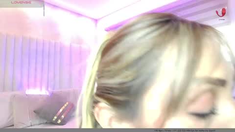 Helina online show from 05/23/26, 12:31