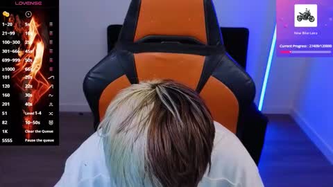 Laia online show from 10/14/25, 01:50