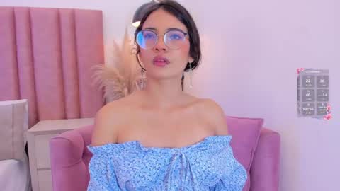 Snapshot of im_lily_ chatting on 04/18/26, 12:53 Lilyy online show from 04/18/26, 12:53