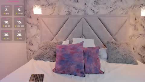 Snapshot of im_manu chatting on 10/10/25, 12:04 Manu  online show from 10/10/25, 12:04