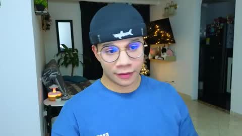 Snapshot of im_marco chatting on 11/26/25, 02:56 Marco online show from 11/26/25, 02:56