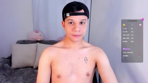 Snapshot of im_marco chatting on 12/19/25, 03:02 Marco online show from 12/19/25, 03:02