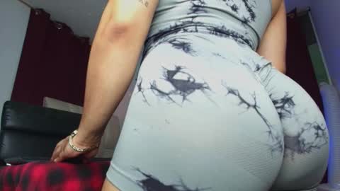 Snapshot of im_miabigass chatting on 01/17/26, 07:02 Mishell Martinez INSTAGRAM im mishellbigass online show from 01/17/26, 07:02