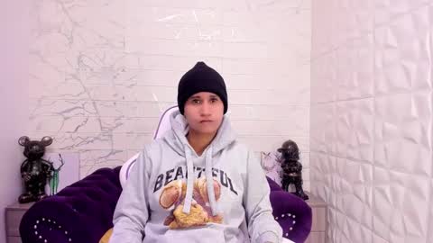 im_milan_rs online show from 02/12/25, 12:27