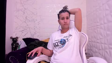 im_milan_rs online show from 03/04/25, 07:19