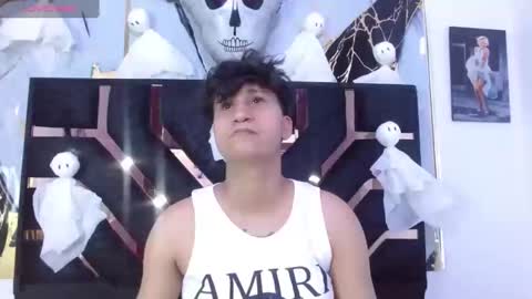 milan online show from 10/22/25, 07:24