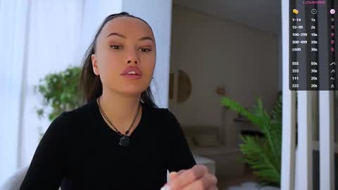 Snapshot of im_milla chatting on 11/16/25, 12:00 Milla online show from 11/16/25, 12:00