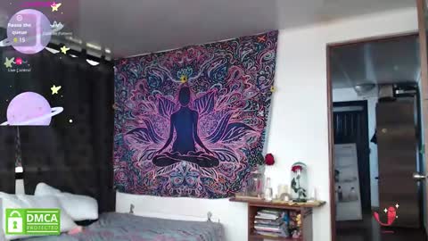 Snapshot of im_moonlight chatting on 12/17/25, 04:46 Cutie pie online show from 12/17/25, 04:46