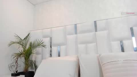 Snapshot of im_nika_ chatting on 11/07/25, 04:07 Nika online show from 11/07/25, 04:07