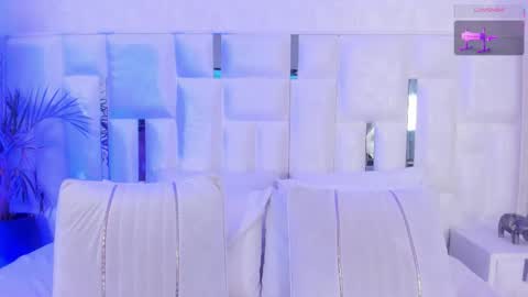 Snapshot of im_nika_ chatting on 11/11/25, 01:00 Nika online show from 11/11/25, 01:00